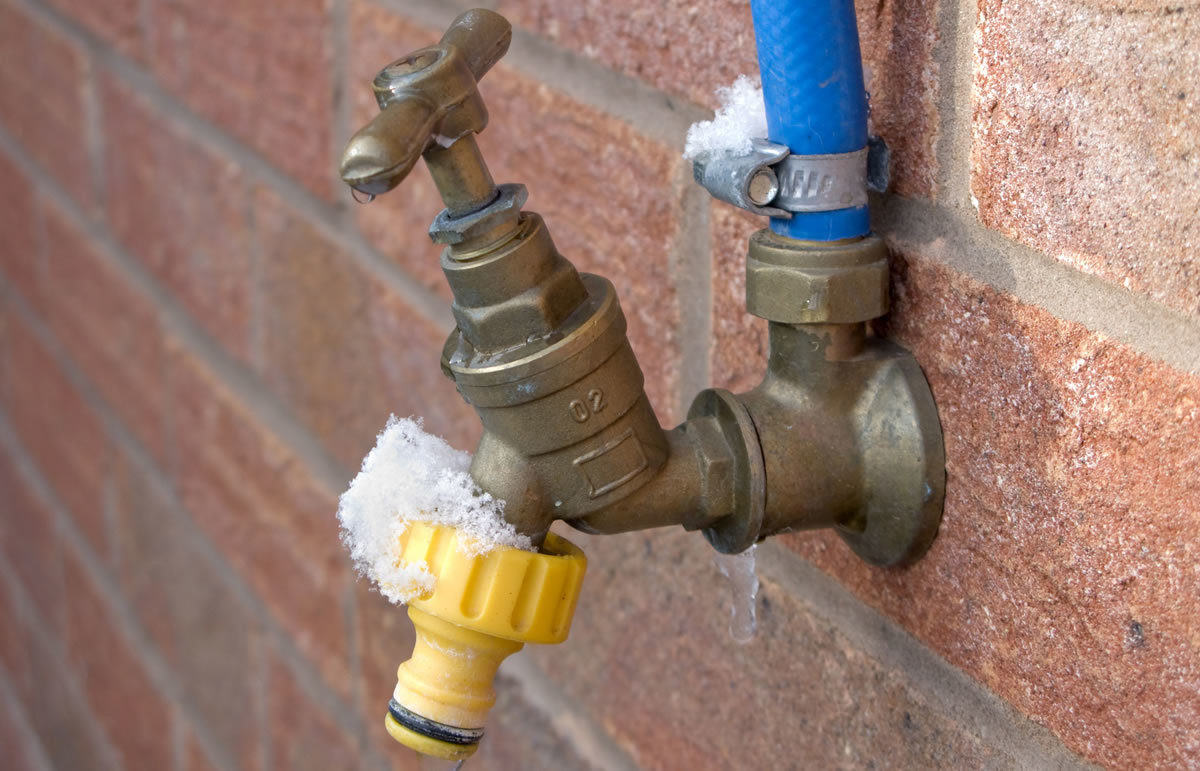 Avoiding Frozen Pipes in Your Long Island Home